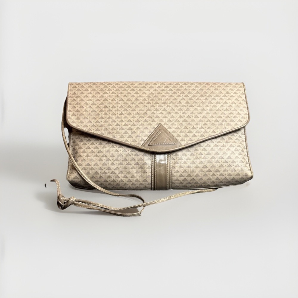 Vintage 1980s Liz Claiborne Cream Neutrals Triangles Envelope Shoulder Bag Purse